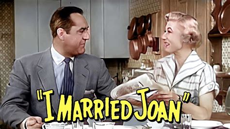 I Married Joan Un Matrimonio Sgangherato Tra Amore, Risate e La Vita Quotidiana!